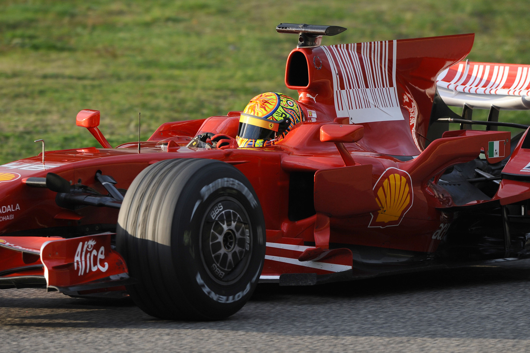 Ferrari Akan Lakukan Apapun Untuk Gaet Valentino Rossi Di 2011 Nanti